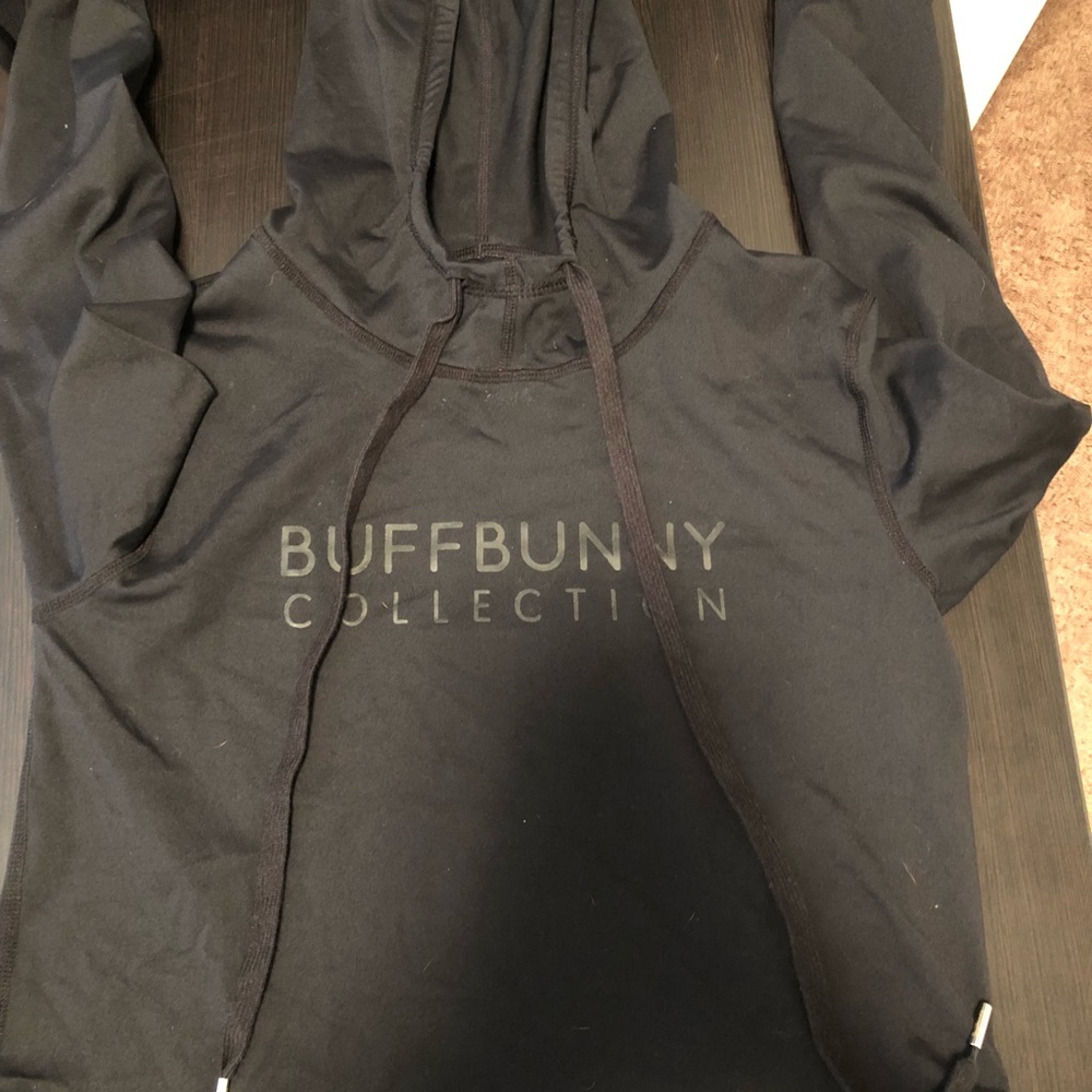 💥SOLD ON MERCARI💥Buffbunny crop hoodie